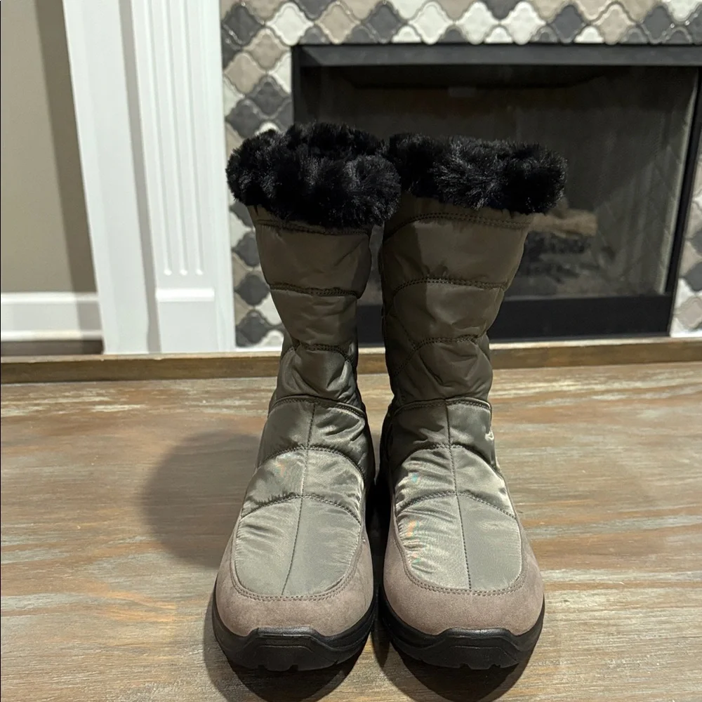 Easy Street Cuddle Easy Dry Waterproof Boots Grey/Taupe‎ Size 10 NIB